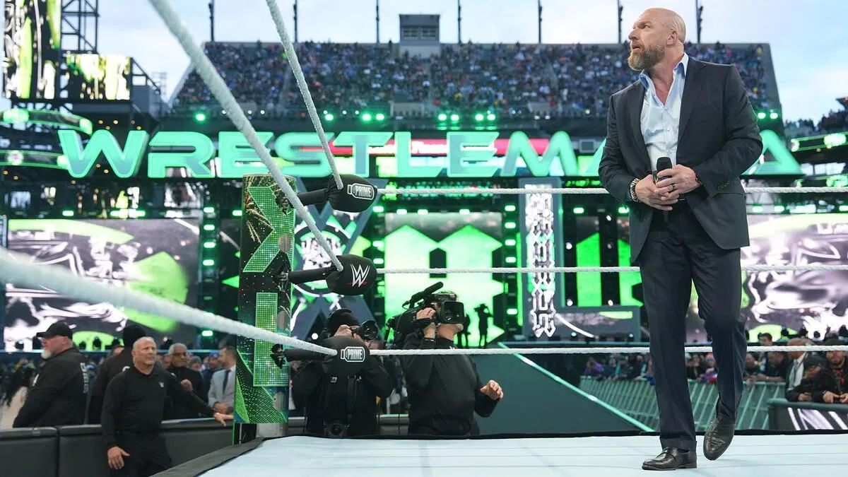 “Veremos o que acontece” – a WWE desistiu totalmente da estrela principal após uma experiência fracassada para pressioná-lo, de acordo com Bully Ray