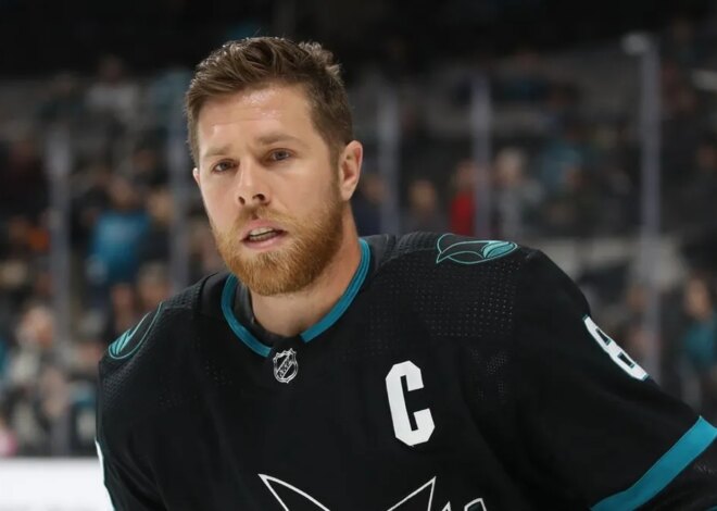 Relatório: Leafs entrevistará Joe Pavelski em busca de treinador