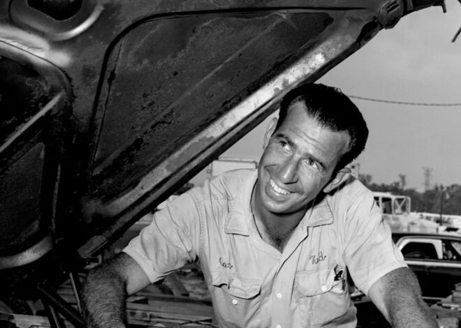 Ned Jarrett, membro do Hall da Fama da NASCAR, morre aos 93 anos