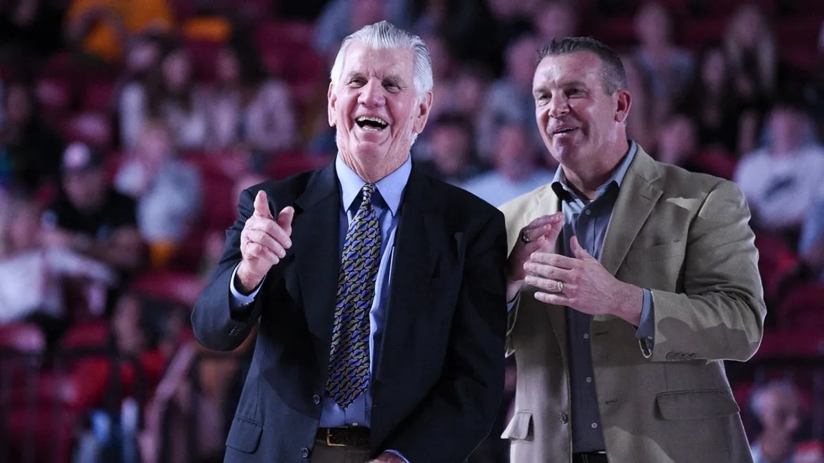 Paul Westhead recebe prêmio NBCA pelo conjunto da obra