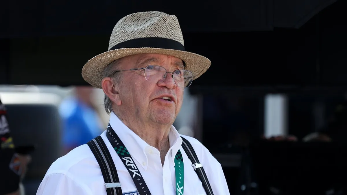 Jack Roush e Ford em busca de vitória importante em Michigan