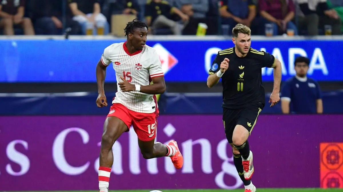 Relatórios: Canadá D Moise Bombito (perna) perderá a Copa do Mundo