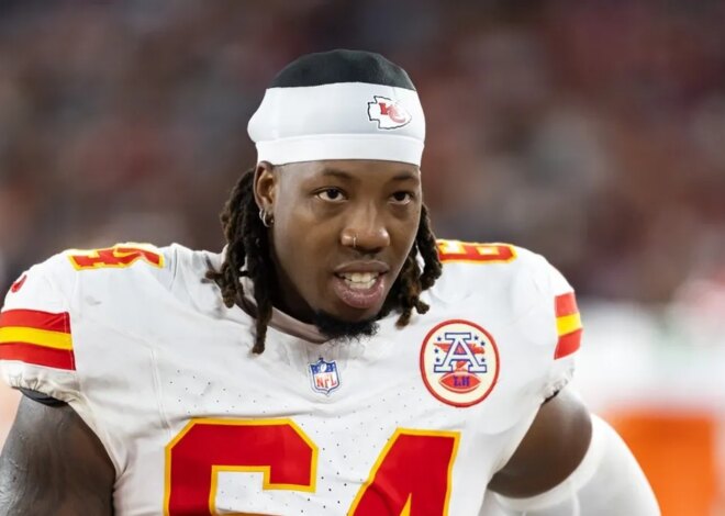 Relatório: Chiefs, T Wanya Morris explorando opções comerciais