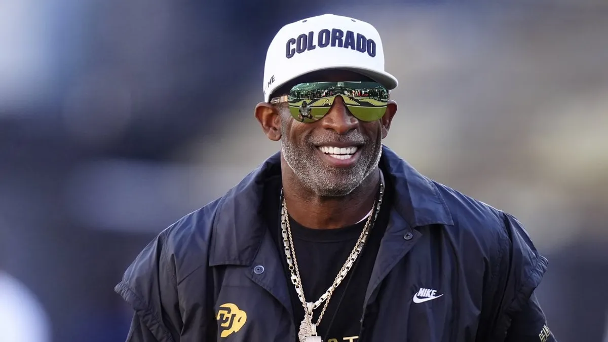 Técnico do Colorado, Deion Sanders, agora ‘livre do câncer’