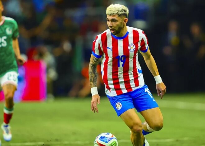 Julio Enciso, do Paraguai, se machucou antes da estreia do Mundial contra os EUA