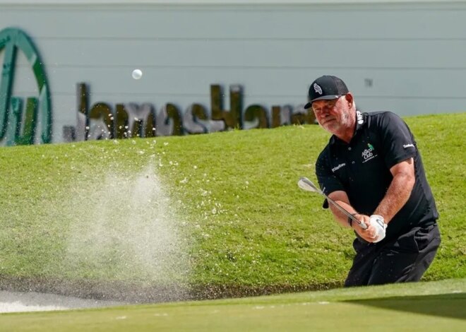 Darren Clarke e Ben Crane postam o recorde de 54, lideram a American Family