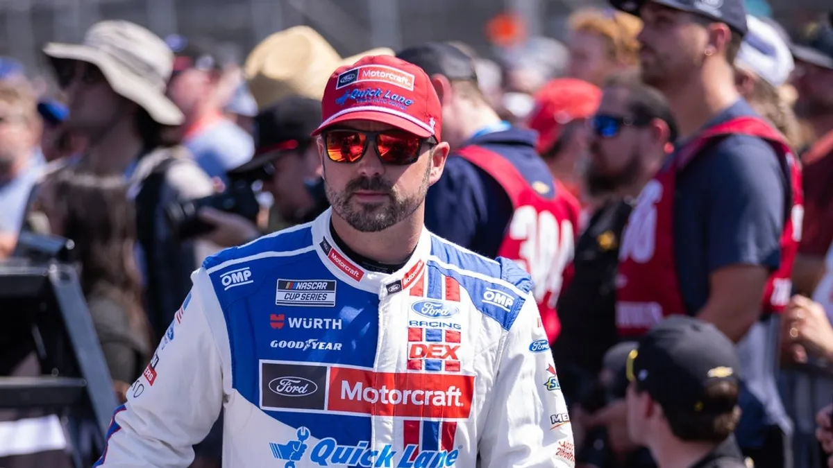 Josh Berry na Wood Brothers Racing em 2027