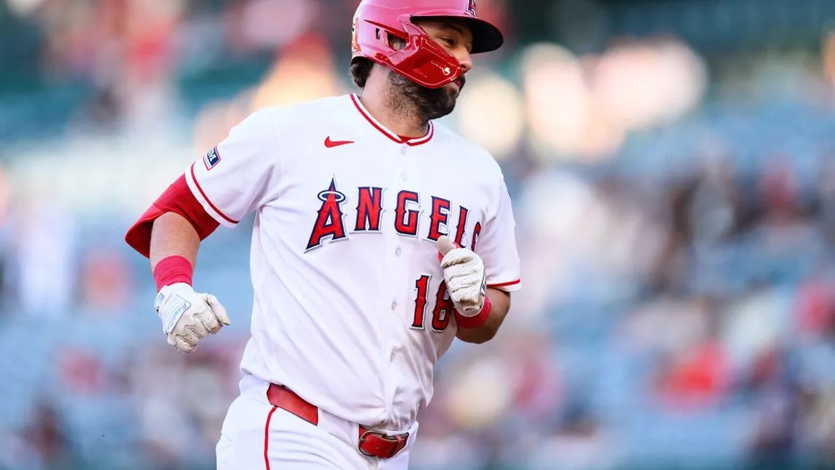 Os anjos reintegram Nolan Schanuel e colocam Jorge Soler na IL