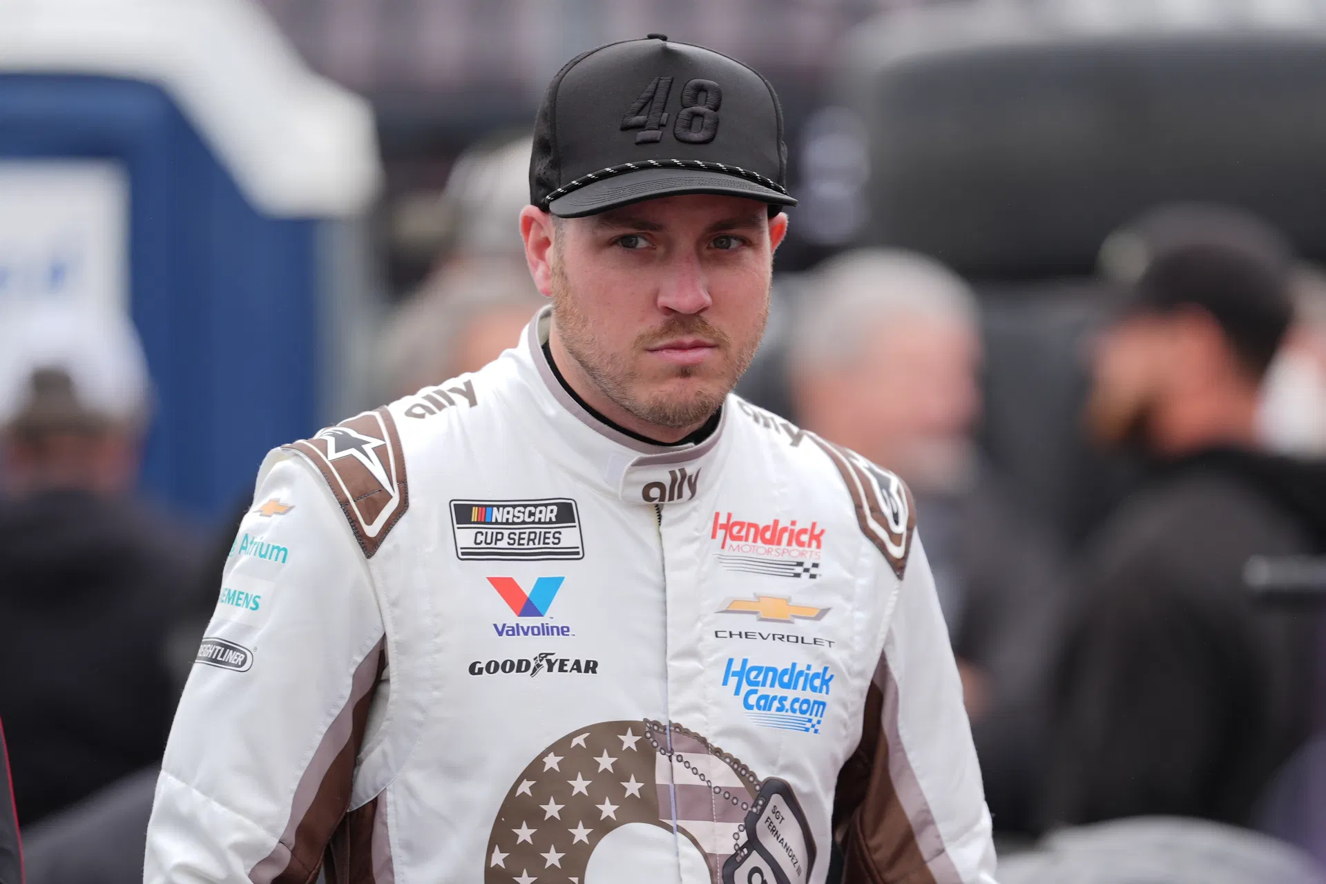 O futuro de Hendrick, de Alex Bowman, está sob escrutínio em meio a preocupações com lesões e perspectivas crescentes