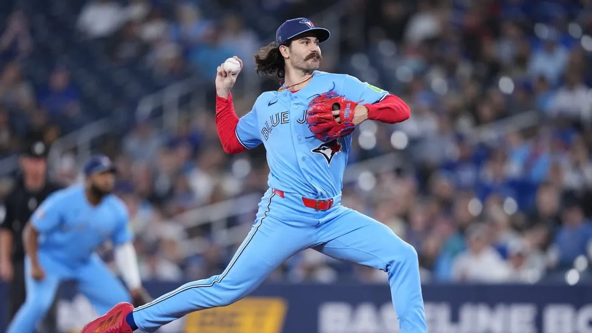Retornando Dylan Cease, Blue Jays tenta desacelerar Phillies