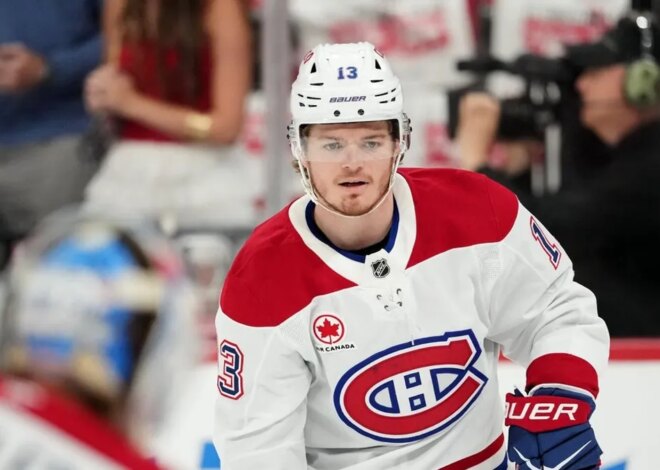 Cole Caufield, dos Canadiens, vence o Troféu Lady Byng