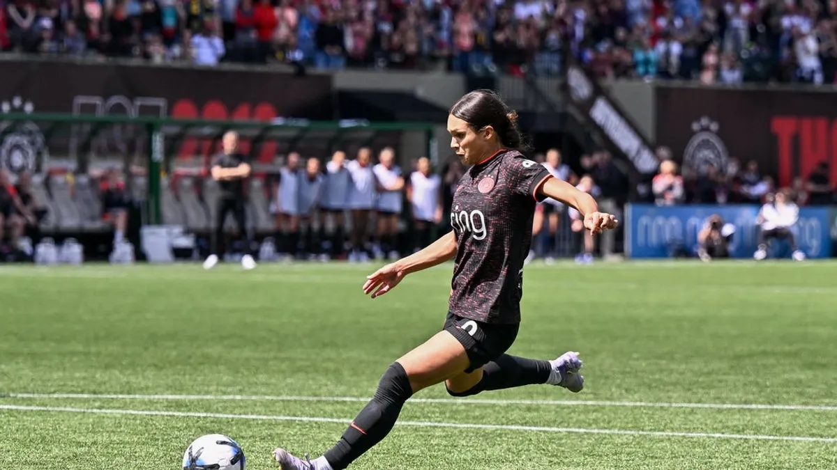 Brasil derrota USWNT em amistoso e estraga retorno de Sophia Wilson