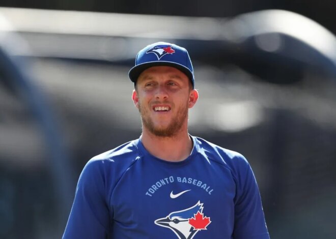 Myles Straw dá golpes de embreagem enquanto Blue Jays derrota Braves