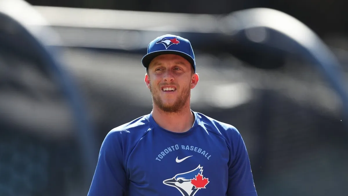 Myles Straw dá golpes de embreagem enquanto Blue Jays derrota Braves