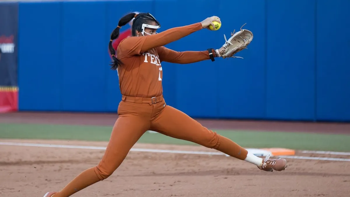 Texas ganha títulos WCWS consecutivos com vitória do G2 contra Texas Tech