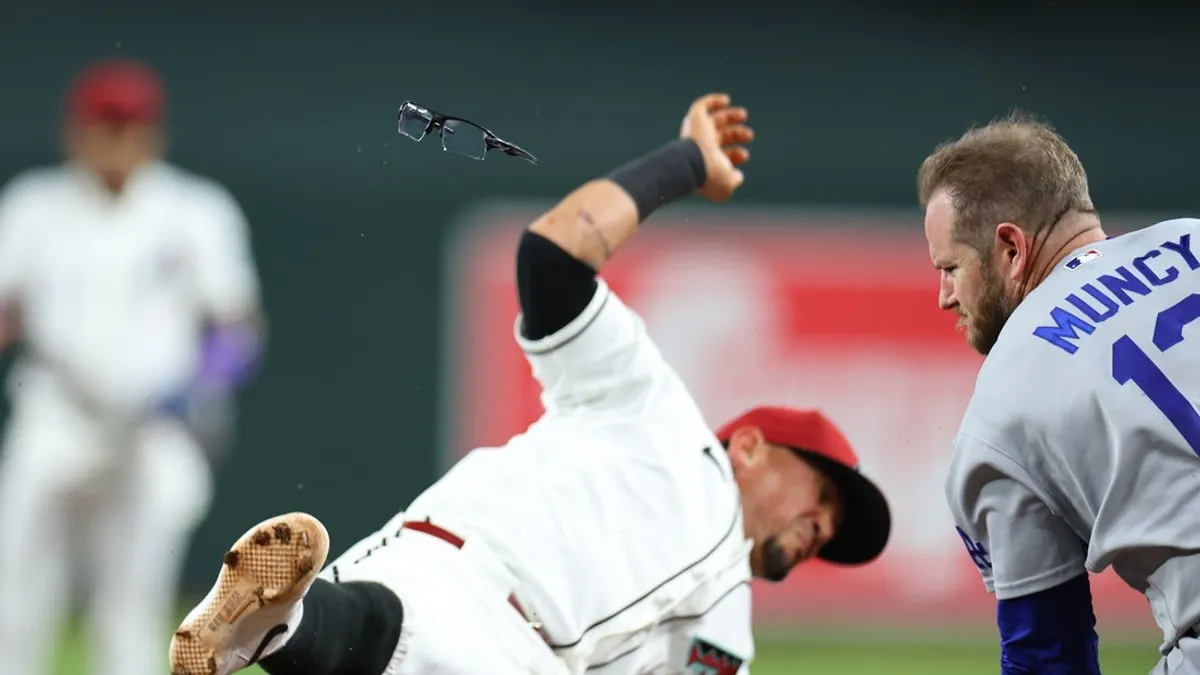 Diamondbacks derrotam Dodgers no home run de Ketel Marte