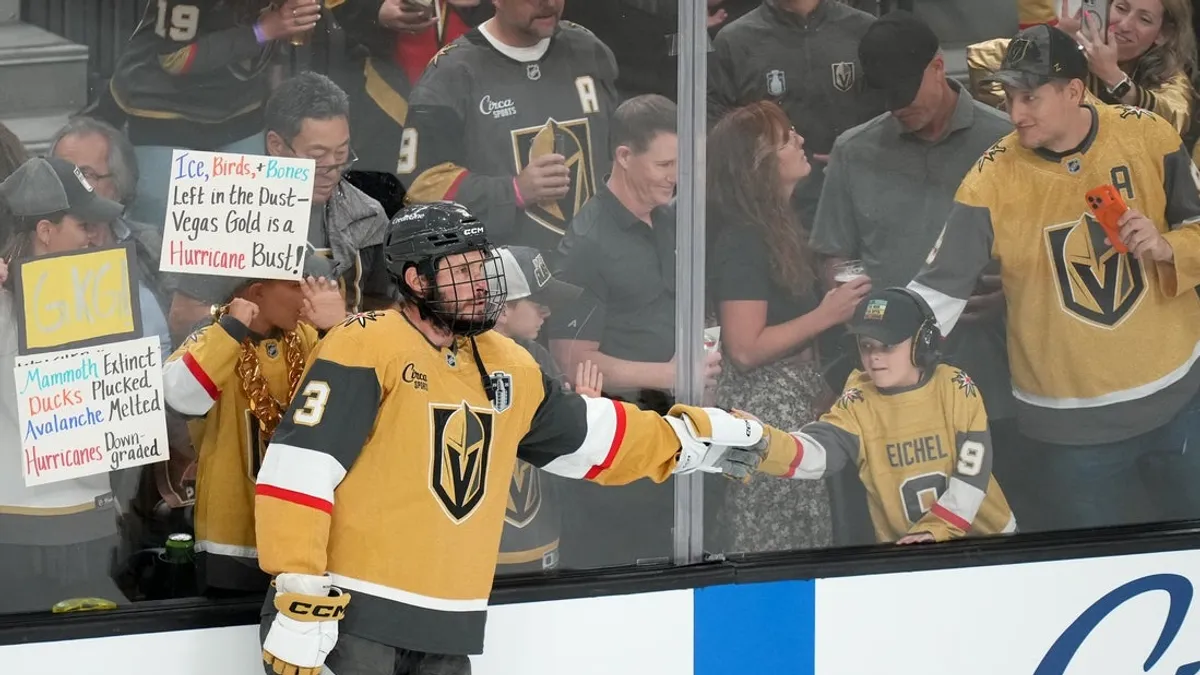 Brayden McNabb retorna à ação no Jogo 3 para Golden Knights