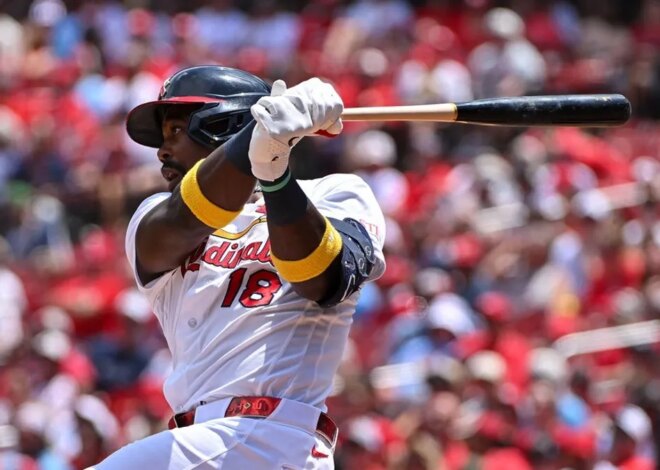 Cardinals aproveitam dois erros dos Reds e se recuperam para completar a raspagem