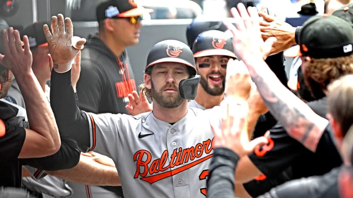 Blue Jays marca 6 pontos sem resposta para tirar série de Orioles