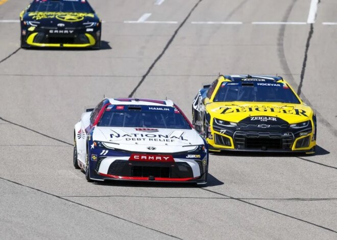 Denny Hamlin sai da retaguarda do campo de Michigan para a segunda vitória consecutiva