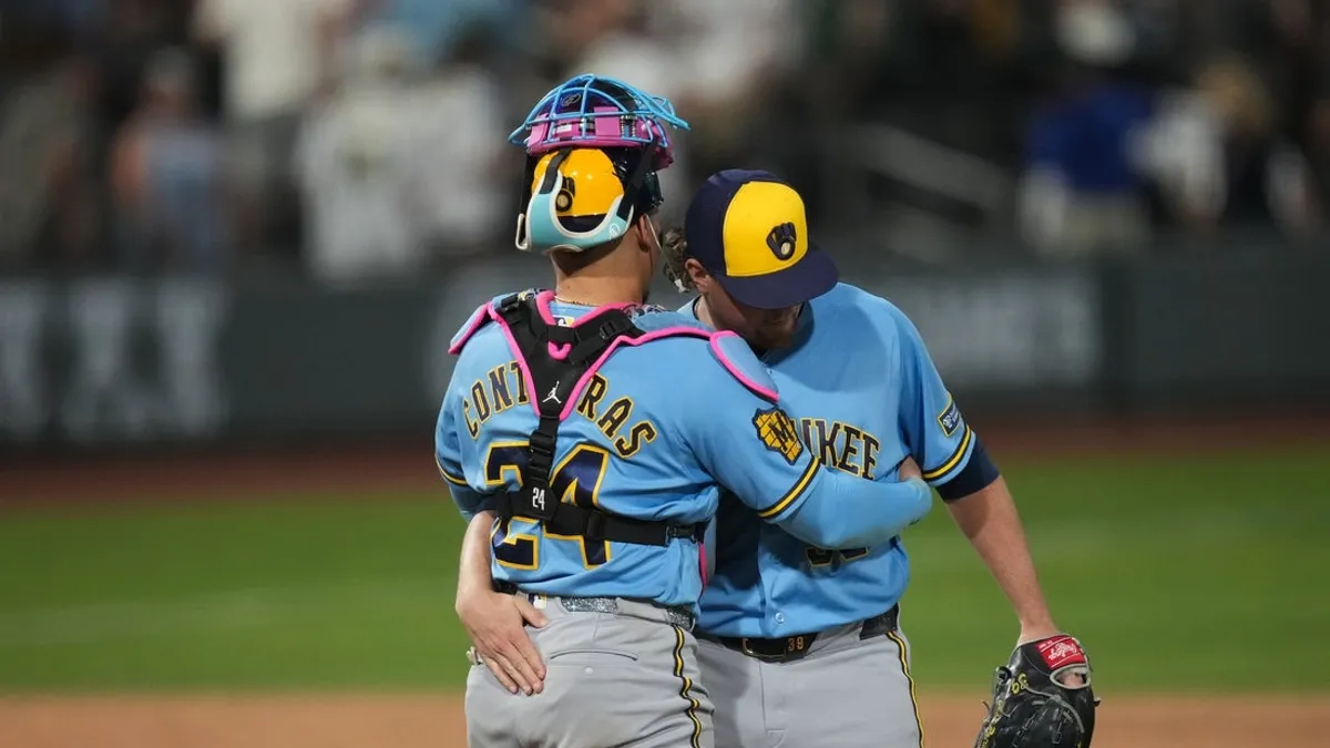 Brewers superam A’s 15-14 em um caso selvagem de 12 entradas em Las Vegas