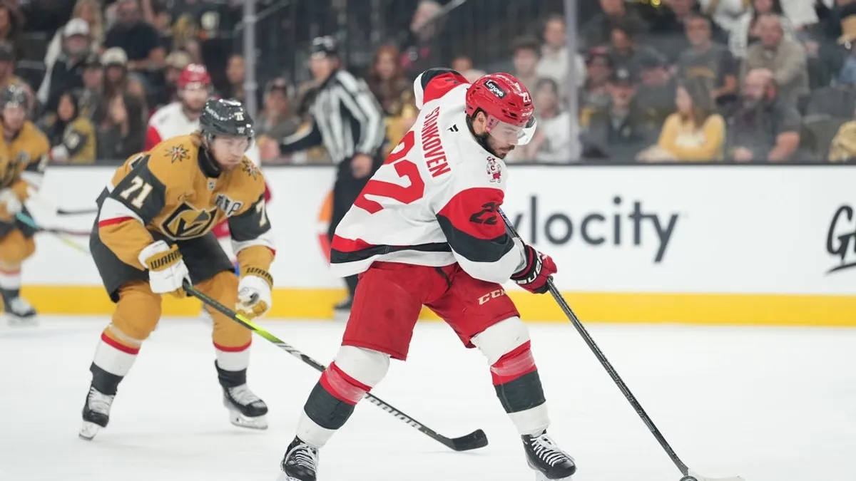 Atrás dos 2 gols de Jordan Staal, Hurricanes empatam a final da Stanley Cup por 2 a 2