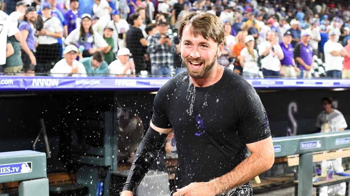 A saída de Sterlin Thompson encerra o rali dos Rockies contra os Cubs