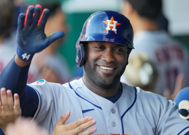 Yordan Alvarez, do Astros, acerta home run de 2 corridas e bate no primeiro inning