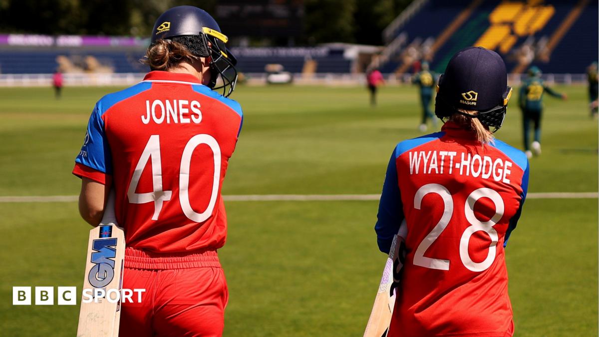 Copa do Mundo Feminina T20: Sophia Dunkley caiu e Amy Jones abrirá enquanto a Inglaterra enfrenta a Austrália