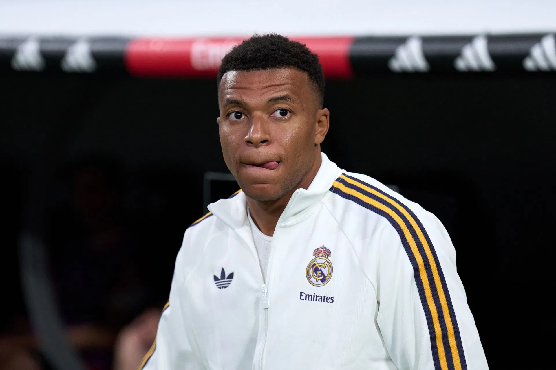 “Simplesmente não é a verdade” – Ex-astro do Real Madrid critica torcedores do Los Blancos por criticarem Kylian Mbappe