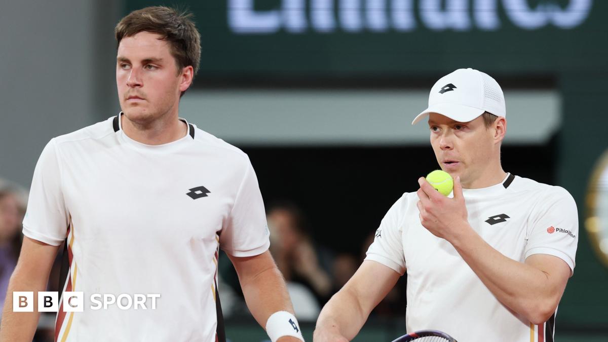Resultados do Aberto da França em 2026: Henry Patten da Grã-Bretanha e seu parceiro finlandês Harri Heliovaara perdem a final de duplas masculinas
