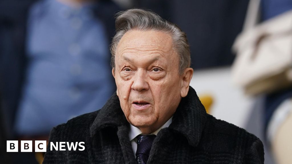 Sullivan proibido de contato com times femininos e juvenis do West Ham desde 2023