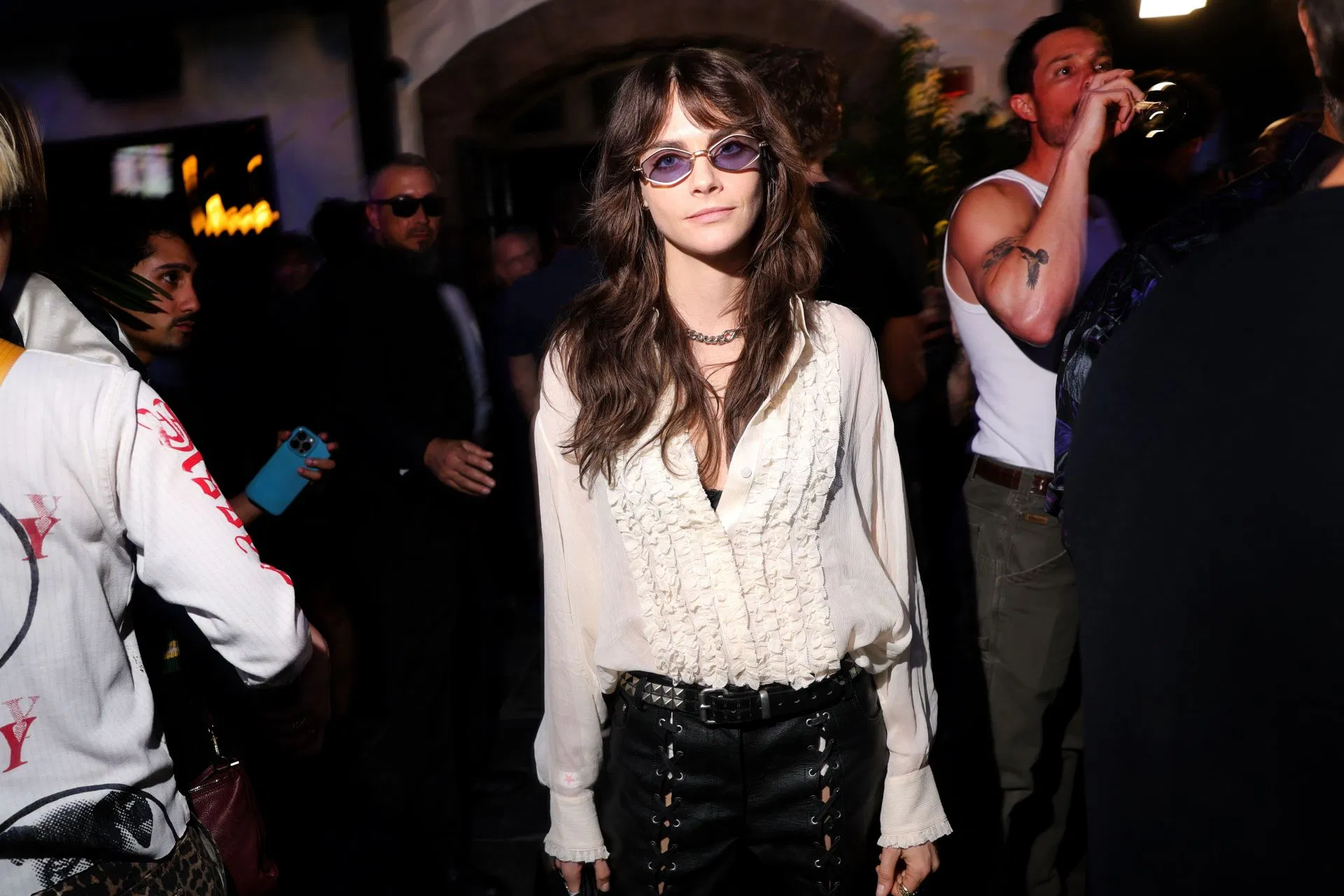 Cara Delevingne revela que Harvey Weinstein suspeitava que ela estava “dormindo” com mulheres e avisou que “nunca seria atriz” dessa forma