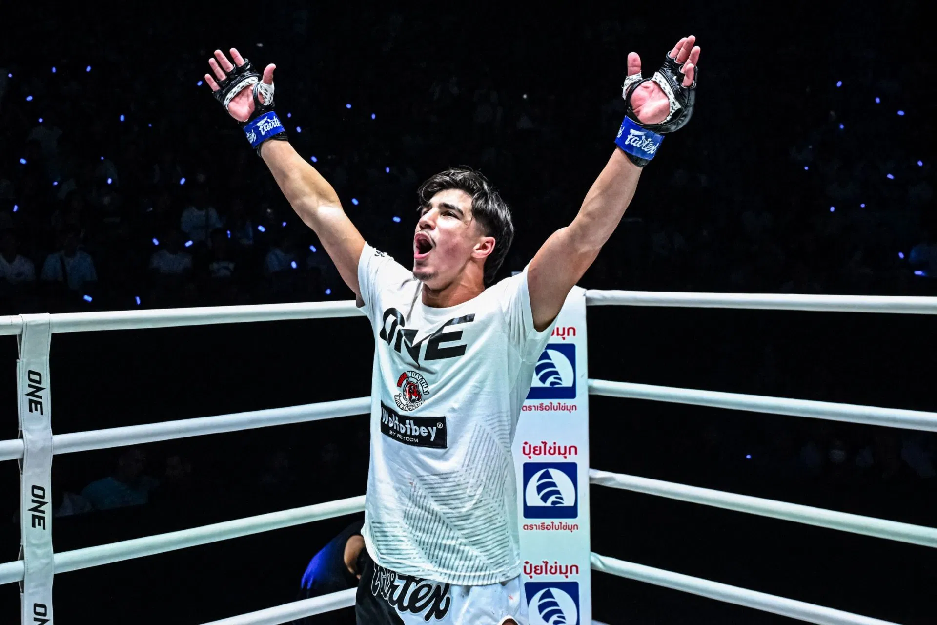 ONE Championship: “Vamos, vamos lá, ‘Jojo’!”