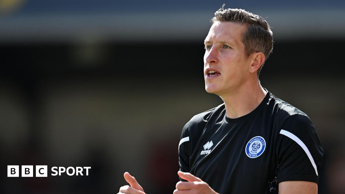 Jim McNulty: Stockport County nomeia chefe de Rochdale como novo gerente