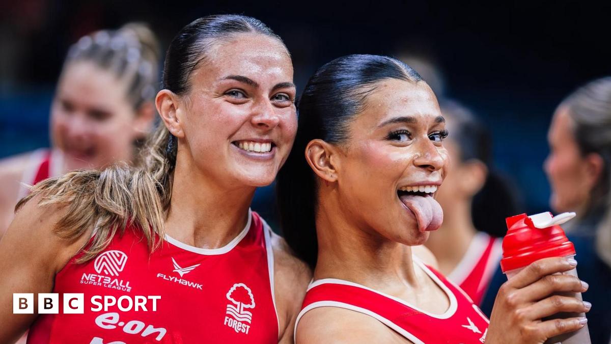 Netball Super League: Nottingham Forest nos play-offs enquanto a dupla de Pavlova recebe ligações para a Inglaterra