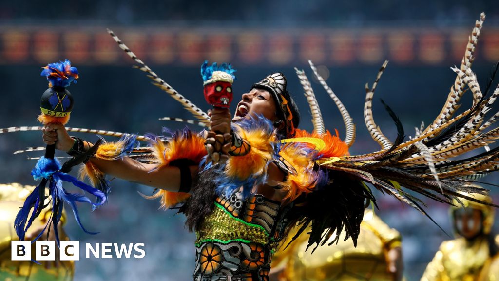 A Copa do Mundo começa no México com Shakira, artistas e fãs vibrantes