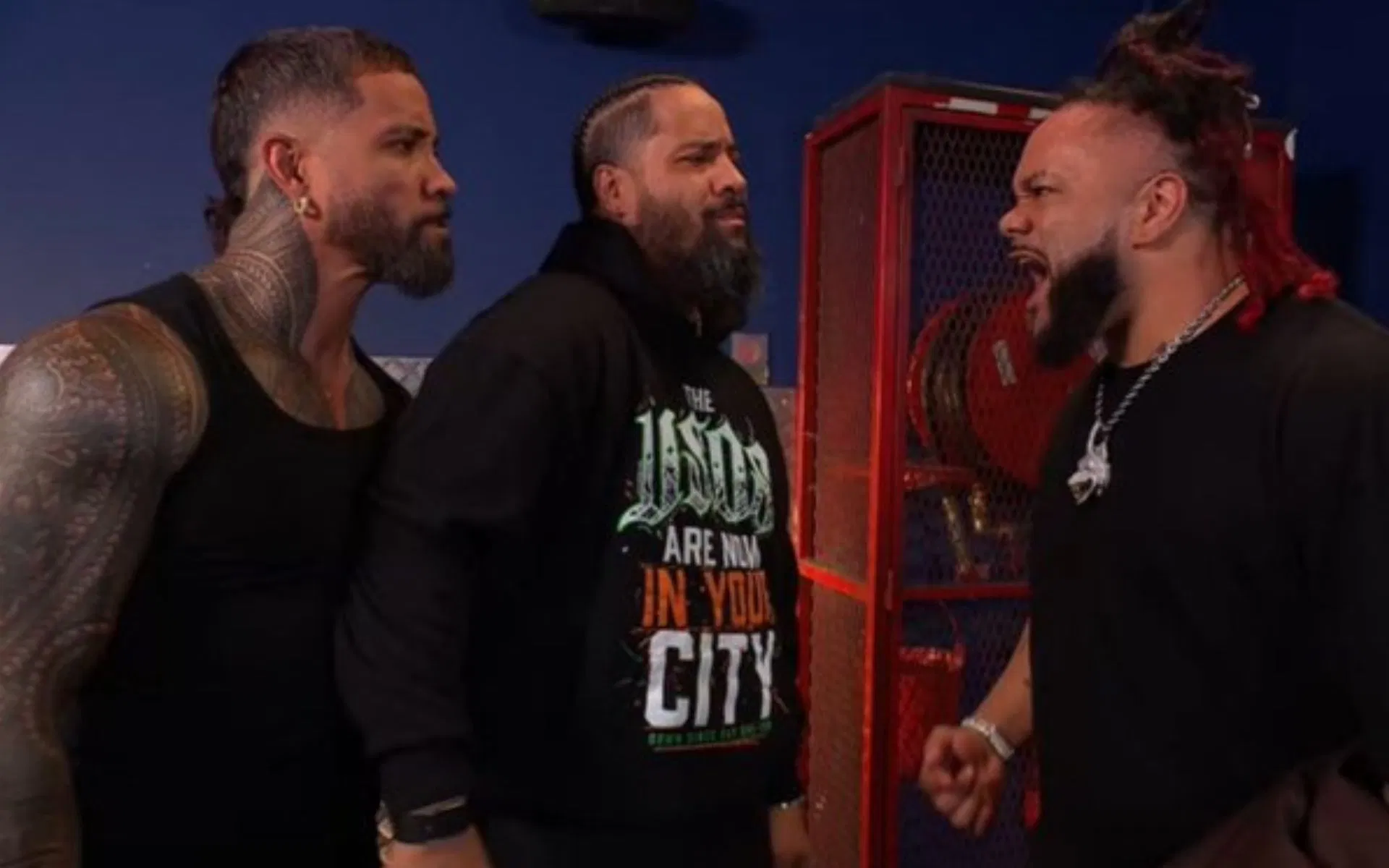 Jacob Fatu tem grandes problemas com os Usos nos bastidores; diz que eles precisam se concentrar na estrela do RAW de 43 anos