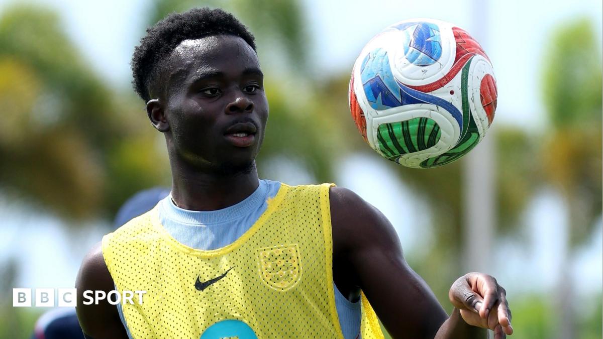 Copa do Mundo de 2026: o técnico da Inglaterra, Thomas Tuchel, diz que a preparação física de Bukayo Saka está sendo cuidadosamente gerenciada