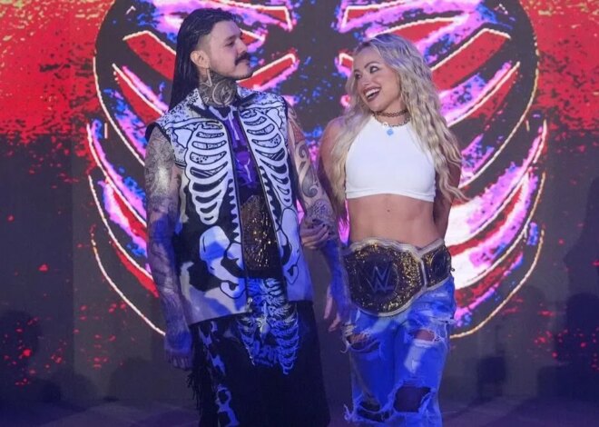 Liv Morgan faz pesquisas desnecessárias sobre o ex-campeão mundial de pesos pesados ​​da WWE