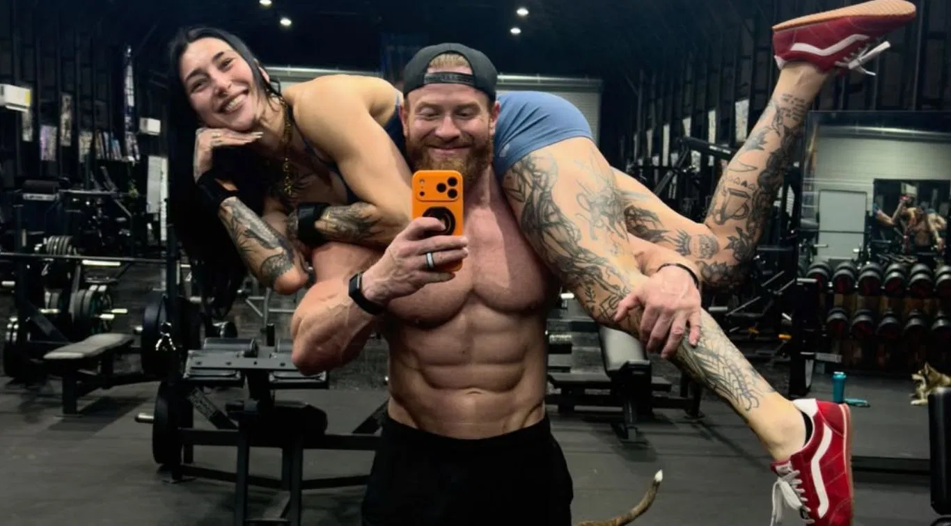 Buddy Matthews mostra físico insano em meio à ausência prolongada de AEW