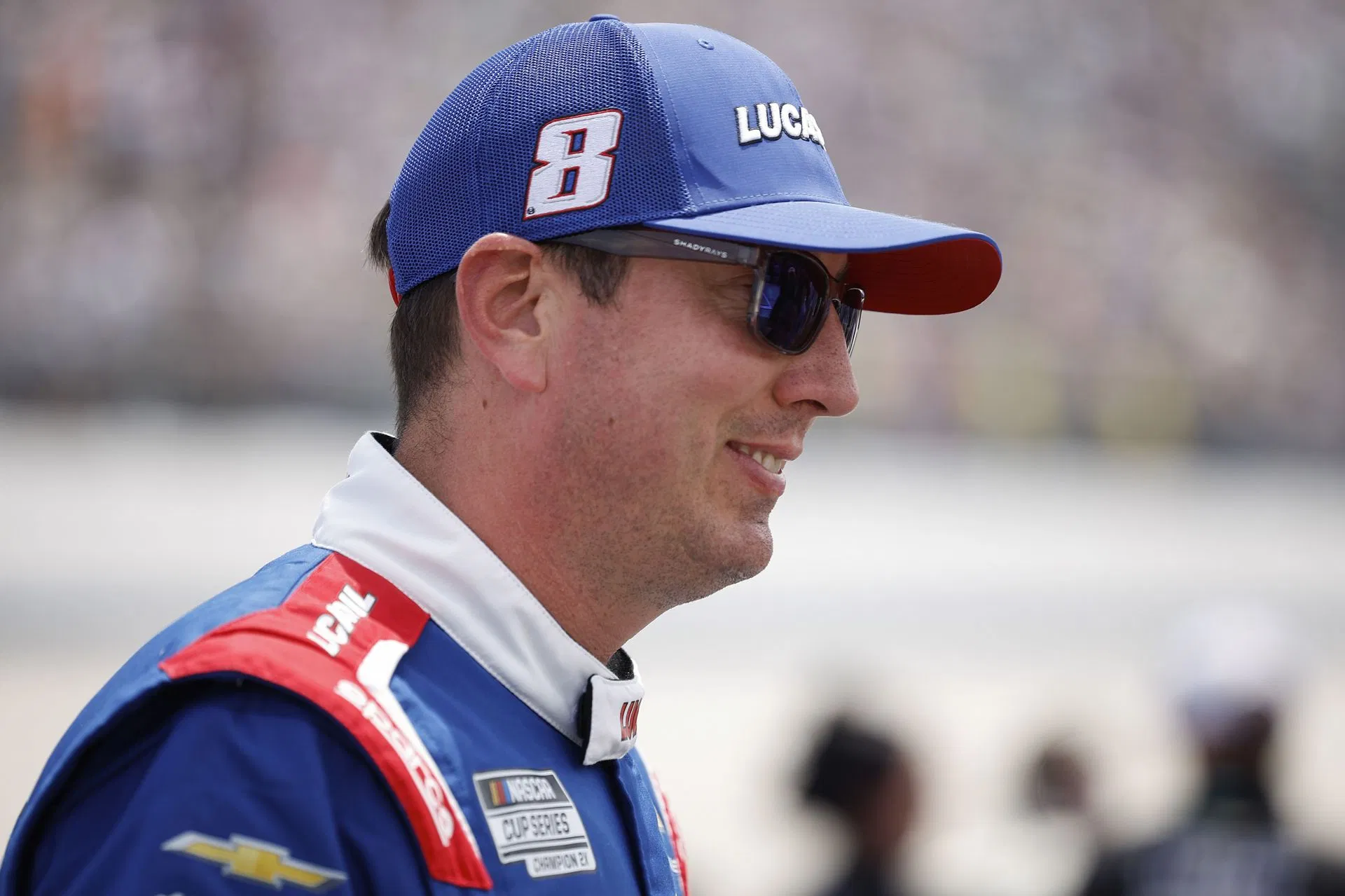O pai de Kyle Busch, Tom Busch dirige o nº 51 no Summer Shootout em uma emocionante homenagem a seu filho