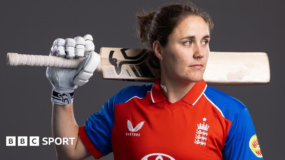 Nat Sciver-Brunt: Jogadores ingleses apoiados no uso das redes sociais durante a Copa do Mundo T20