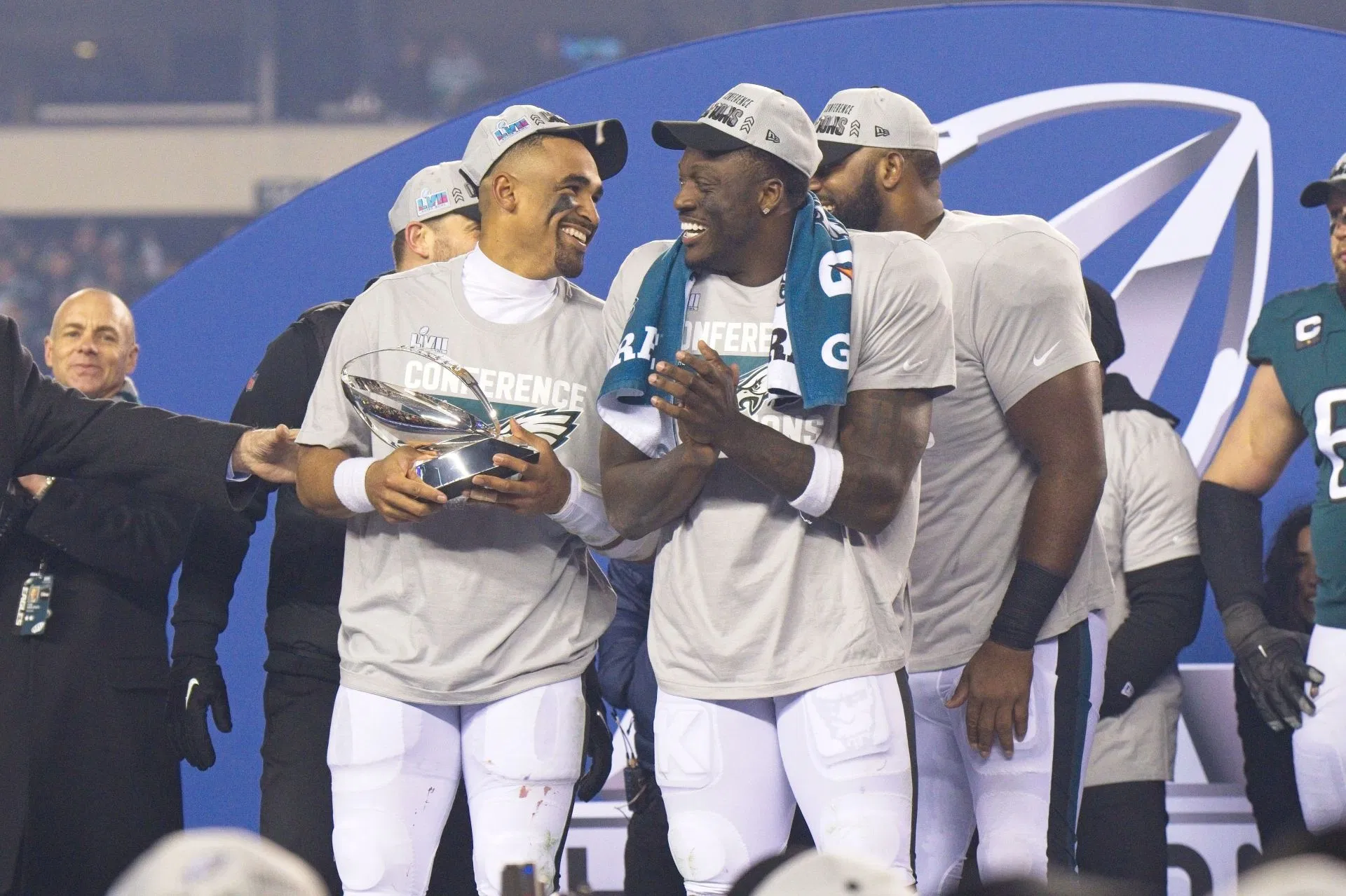 “Foi feito de propósito”: AJ Brown lança uma bomba ao admitir ter dado informações à mídia dos Eagles em meio a brigas no vestiário com Jalen Hurts