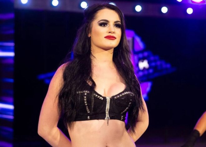 Paige envia mensagem após WWE Universe defendê-la após grande polêmica