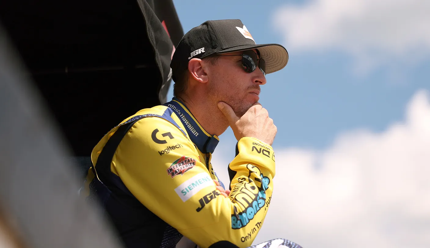 Probabilidades da NASCAR para 2026: o pole-sitter Denny Hamlin é o favorito para Pocono