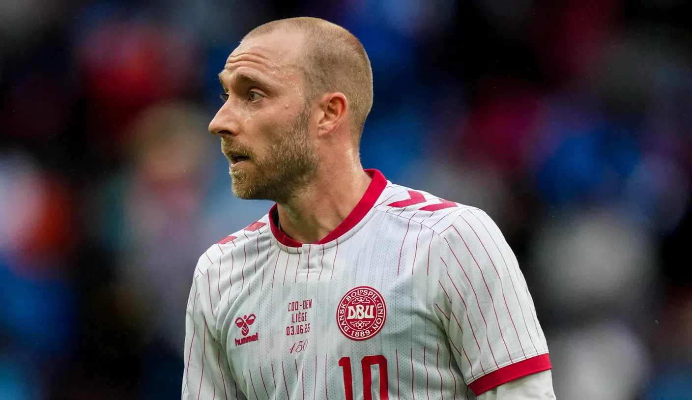 Christian Eriksen da Dinamarca ‘Consciente’ após desmaiar em campo novamente na partida