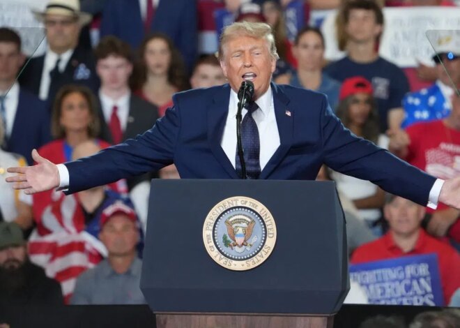 O presidente Donald Trump escolhe um lado na acalorada guerra do teto salarial da MLB na primeira reação pública