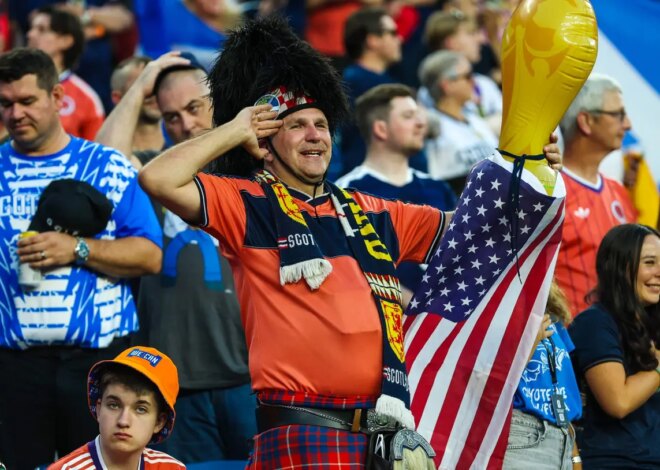 Torcedores da Escócia comemoraram vitória histórica na Copa do Mundo da maneira mais americana
