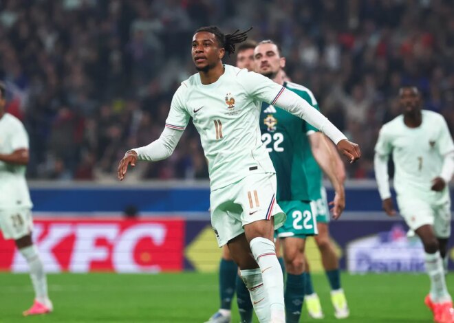 Michael Olise completa hat-trick enquanto a França cruza a Irlanda do Norte